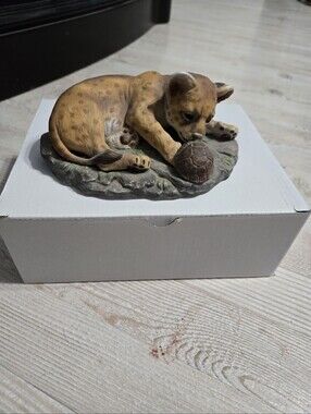 Vintage 1985 Homco Masterpiece Porcelain Lion Cub with Turtle